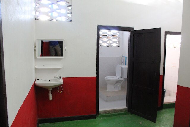 イ ノット ラオス ホステル