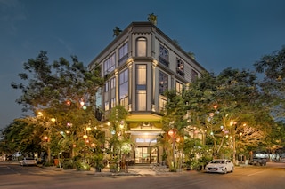 ハカ ホテル & アパートメント