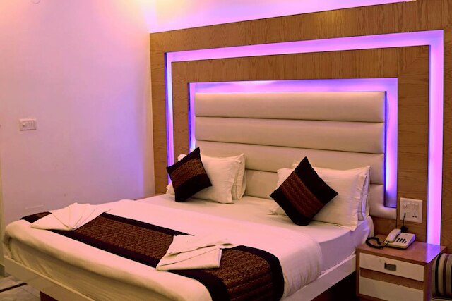 ニュー ヒンドゥスターン バイ バックパッカーズ ヘブン