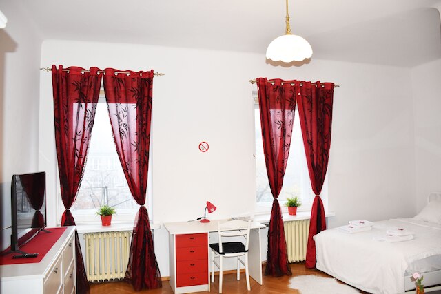 ウエスト アパートメンツ マゾビエツカ 7