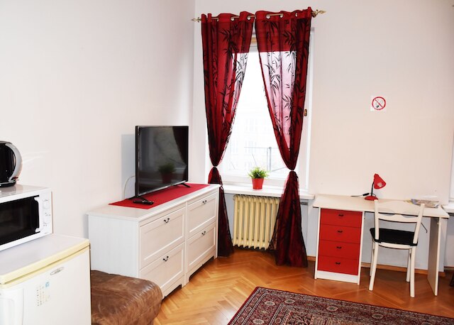 ウエスト アパートメンツ マゾビエツカ 7