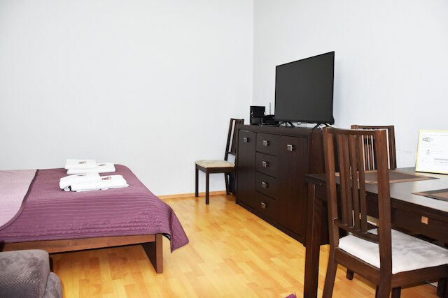 ウエスト アパートメント マールゾルカウスカ 87