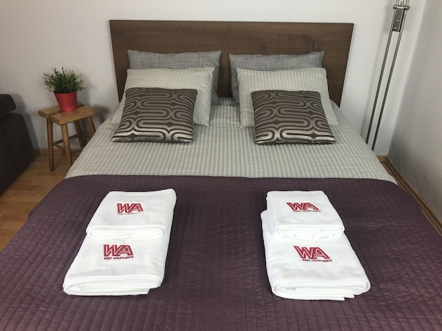 ウエスト アパートメント マールゾルカウスカ 87