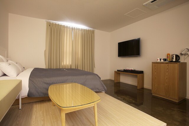 メイ アベニュー