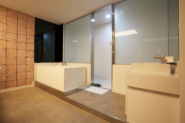 メイ アベニュー