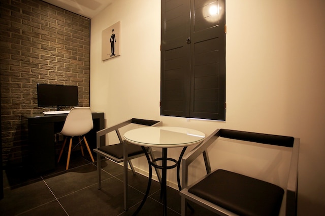 メイ アベニュー