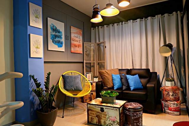 トランジット ポイント ホステル マクタン セブ