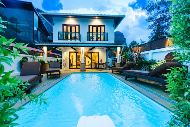 カナン & ザ クリフ プライベート プール ヴィラ