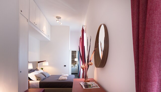 レント イン ローマ - フローズ アパートメント