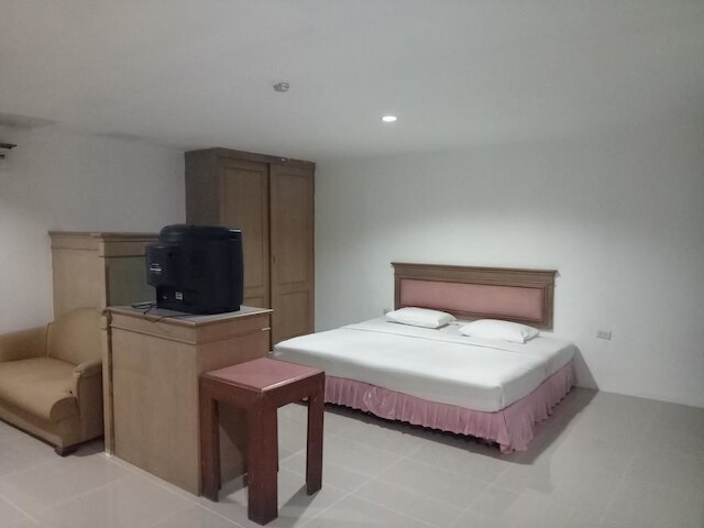 トンプーン ホテル