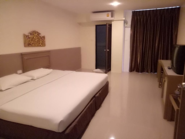 トンプーン ホテル