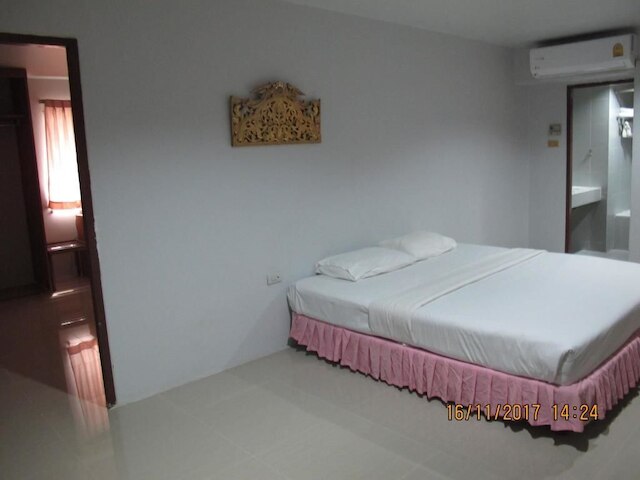 トンプーン ホテル