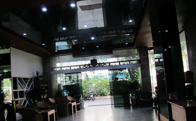 トンプーン ホテル