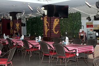 ジップ ラウンジ & アパートメンツ