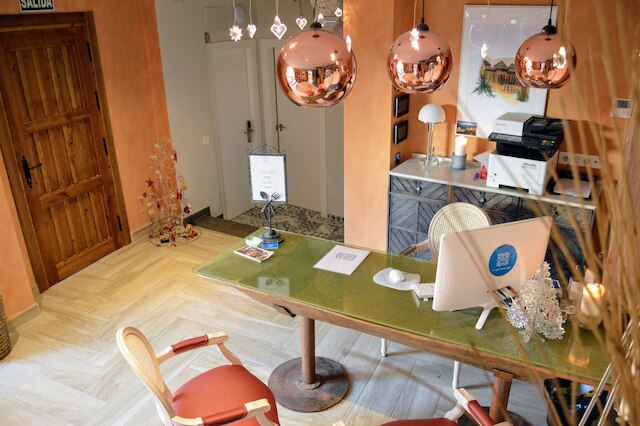 アロハミエント コン エンカント ラ ルナ エン エル アルバ