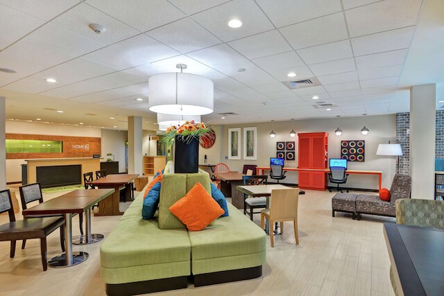 ホーム 2 スイーツ バイ ヒルトン ヒルトン ヘッド