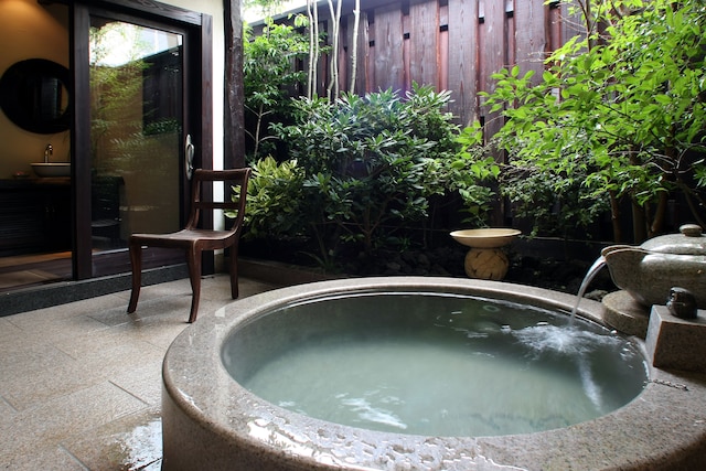 野の花の宿 阿蘇の四季