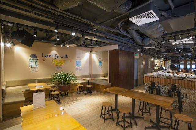 レッドドアーズ ホステル、シグニチャー イン