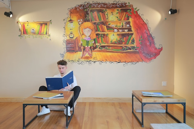 レッドドアーズ ホステル、シグニチャー イン