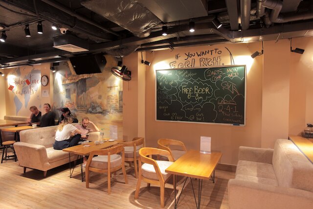 レッドドアーズ ホステル、シグニチャー イン