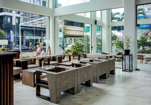 モルヴェン・ホテル・コロンボ