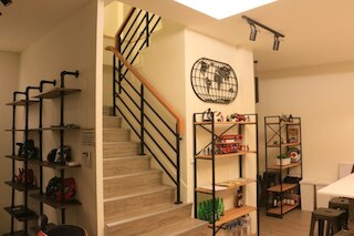 ヒア ホステル プリ