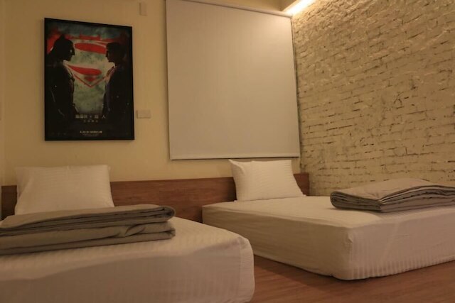 ヒア ホステル プリ