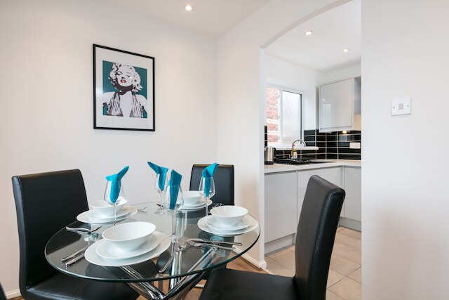 ブルーストーン アパートメンツ リバーサイド