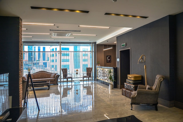 A11 ホテル アタシェヒル