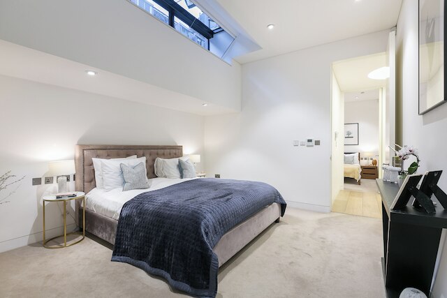 アーバン シック - チルターン アンド ベーカー