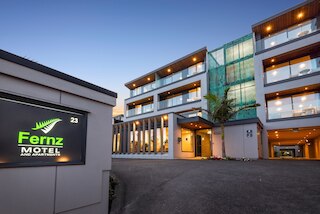ファーンズ モーテル & アパートメンツ バーケンヘッド