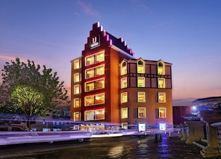 U ホテルズ (U 酒店)