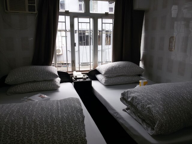 トムズ ゲストハウス