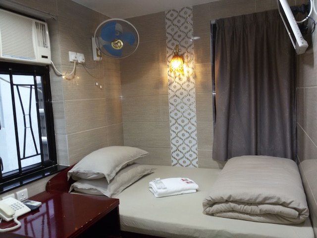 トムズ ゲストハウス