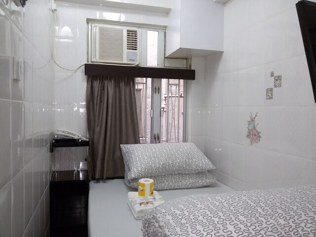 トムズ ゲストハウス