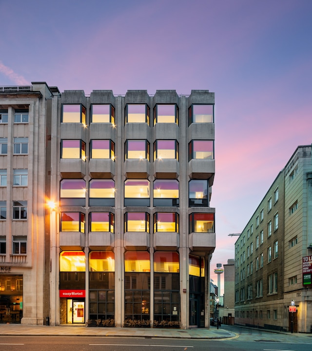 イージーホテル リバープール