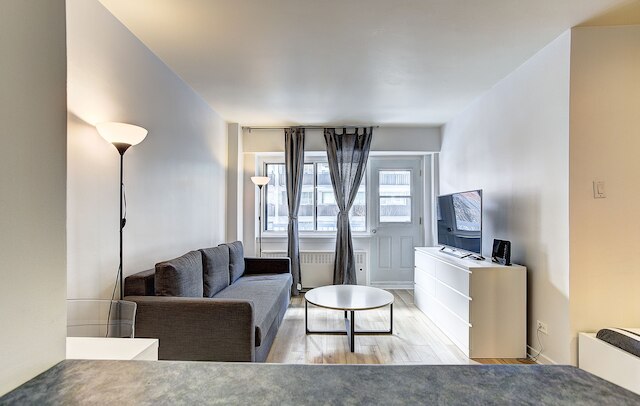 デスティネーション スティズ マッギルプラザ ダウンタウン MTL