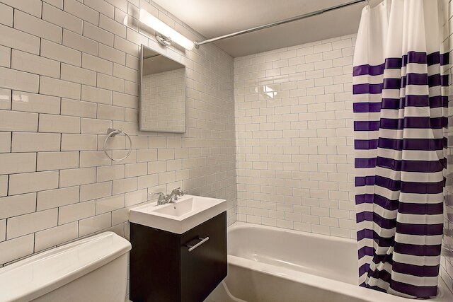 デスティネーション スティズ マッギルプラザ ダウンタウン MTL