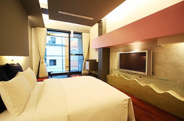 ゴールド サンディ ビーチ ホテル