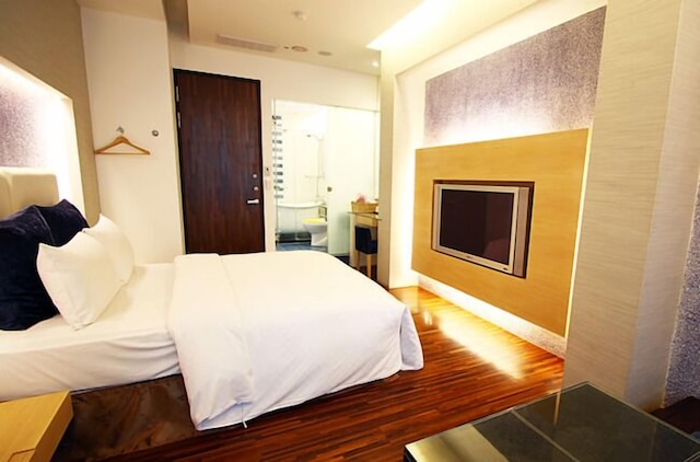 ゴールド サンディ ビーチ ホテル