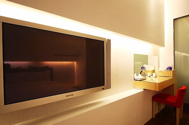 ゴールド サンディ ビーチ ホテル