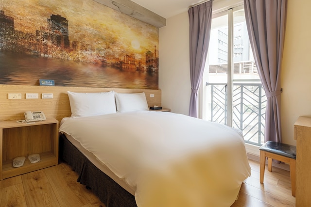 チェック イン エクスプレス 台中 イチョン (雀客快捷 台中一中)