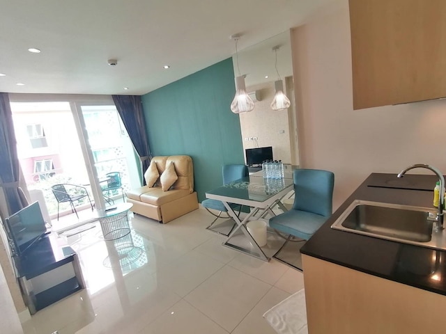 グランデ カリビアン コンド バイ ソンポン