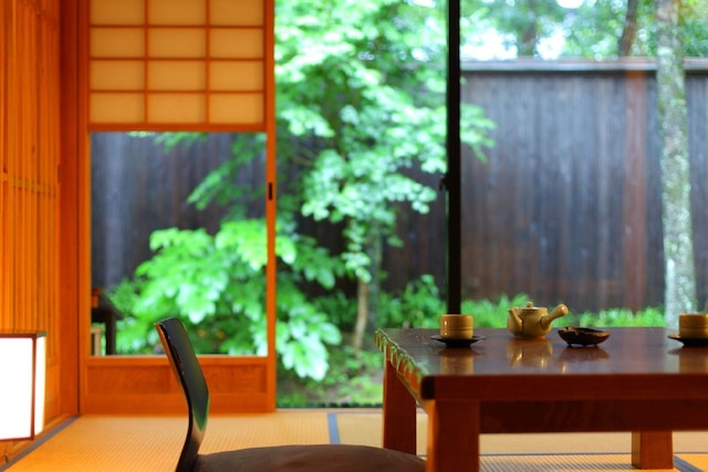 小田温泉 静寂な森の宿 山しのぶ