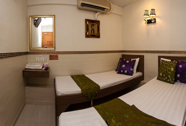 J2 ゲスト ハウス