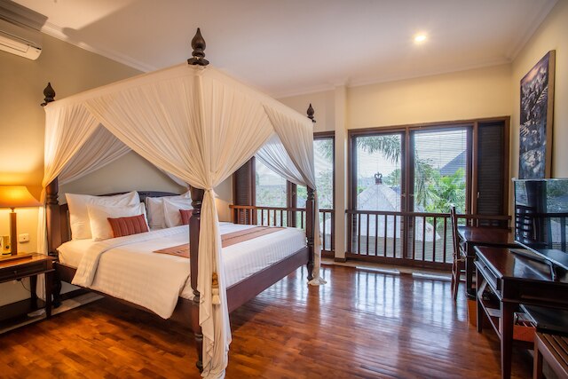 ヴィラ サフロン セミニャック バリ