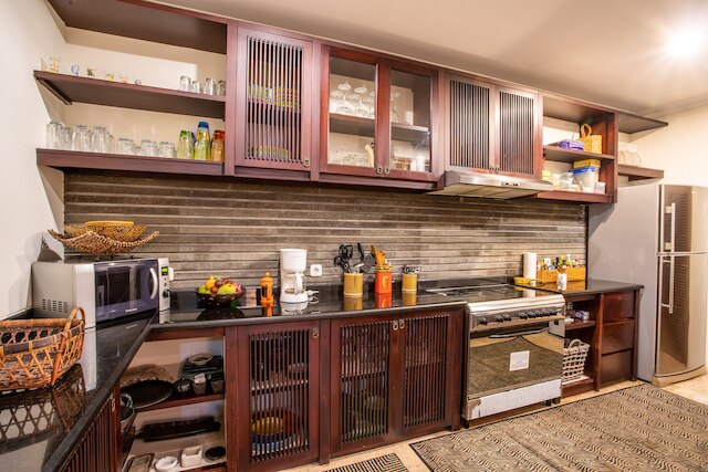 ヴィラ サフロン セミニャック バリ