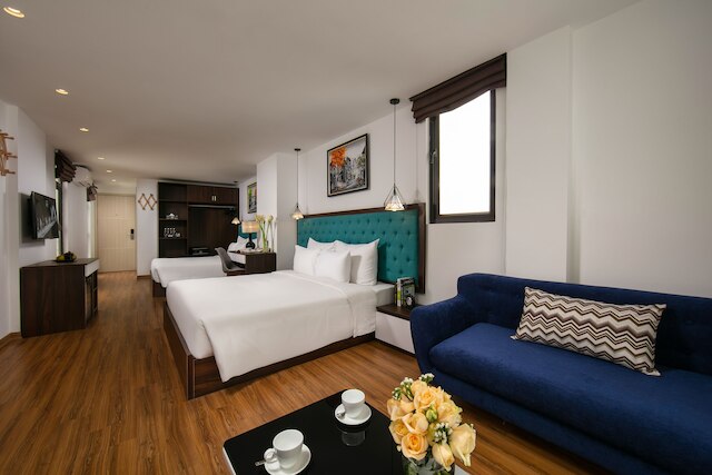 オーロラ ホテルズ & トラベル