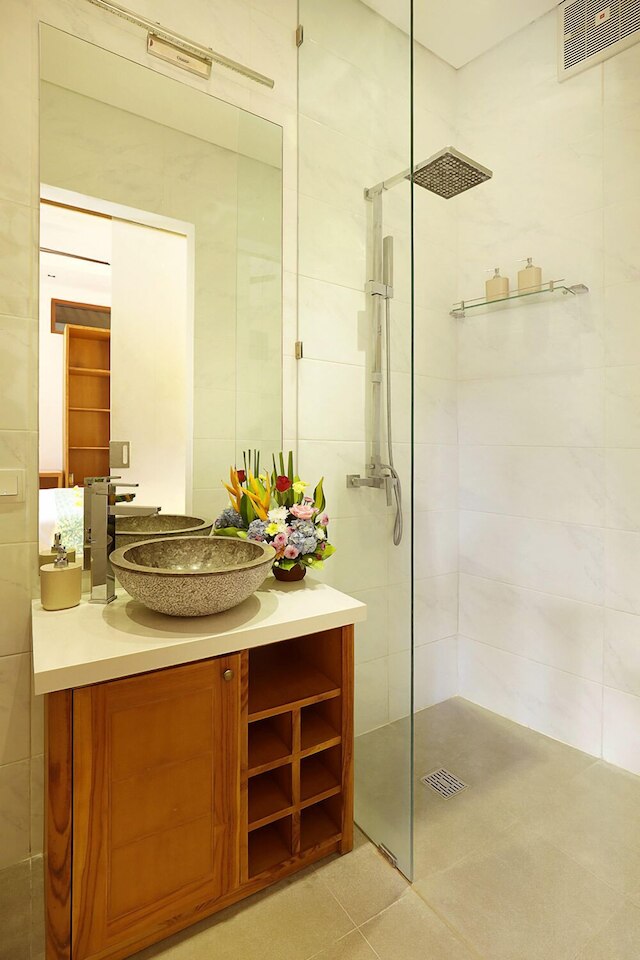 ザ クリフ ホットマン パリ VI パンダワ