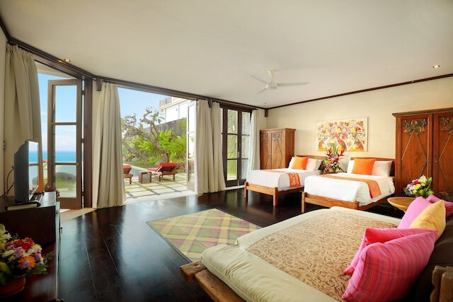 ザ クリフ ホットマン パリ VI パンダワ